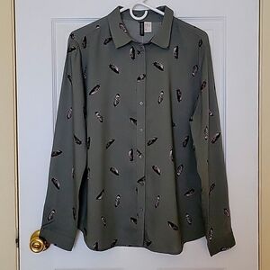 NWT H&M feather button up top
